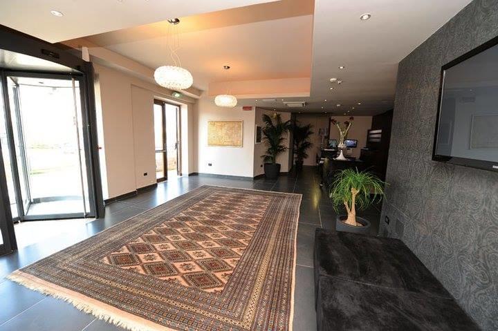 Myres Hotel Residence Cassino Extérieur photo